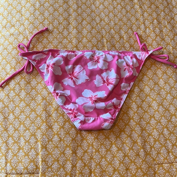 Abercrombie kids string bikini bottoms - Picture 3 of 5